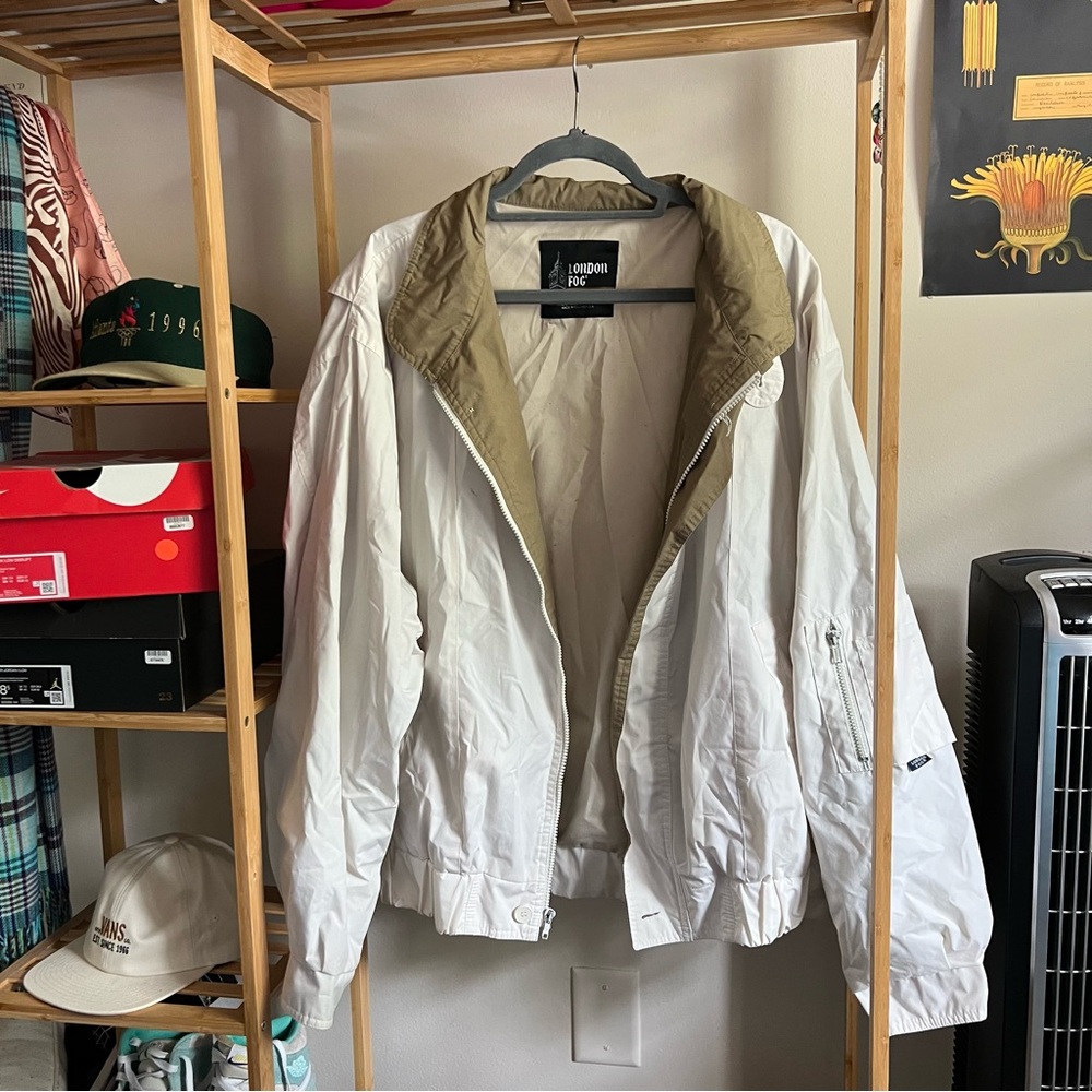 LONDON FOG CREAM WINDBREAKER